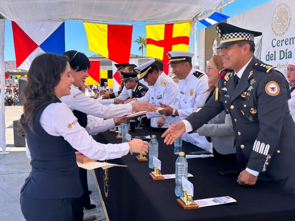 Conmemoran Día de la Marina Nacional en Guaymas 14 31