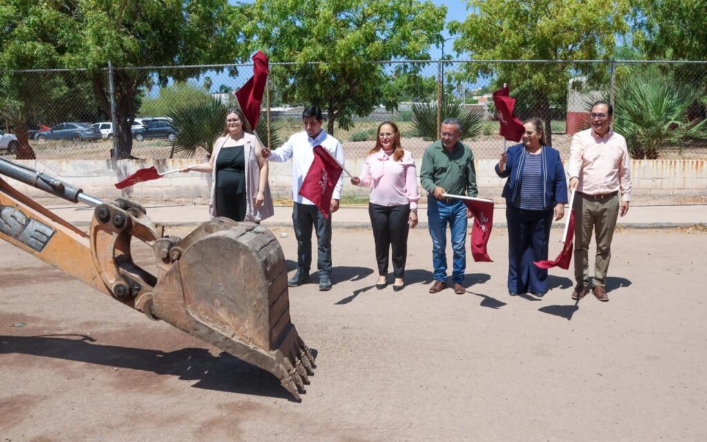 Arranca alcaldesa Karla Córdova obra de pavimentación 2 364