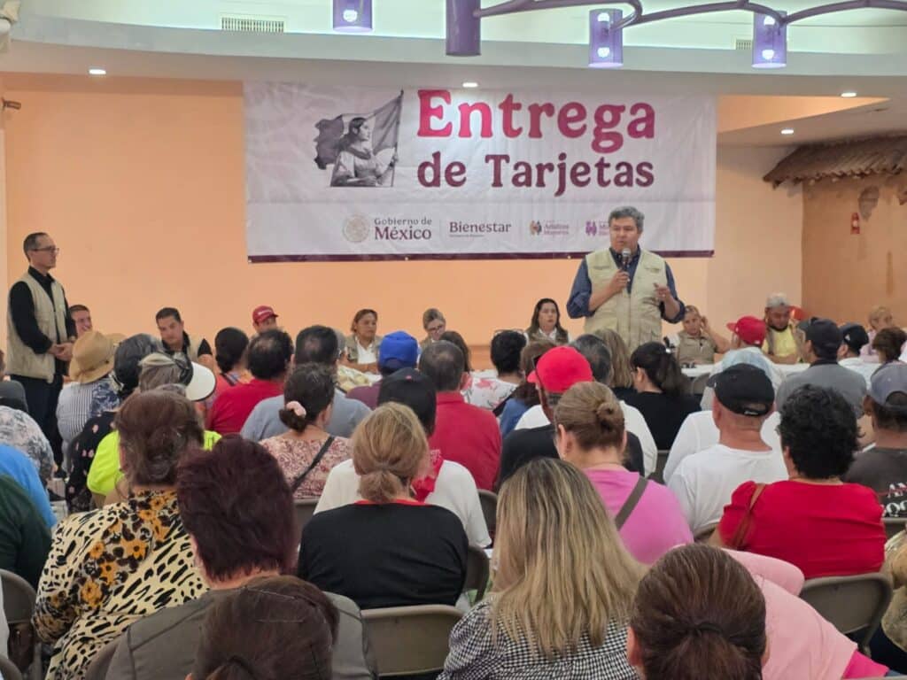 Entregan tarjetas a beneficiarios de Bienestar en Guaymas 2 366