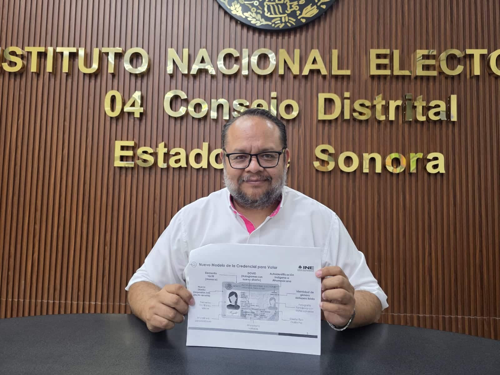 Expide INE nuevo formato de credencial