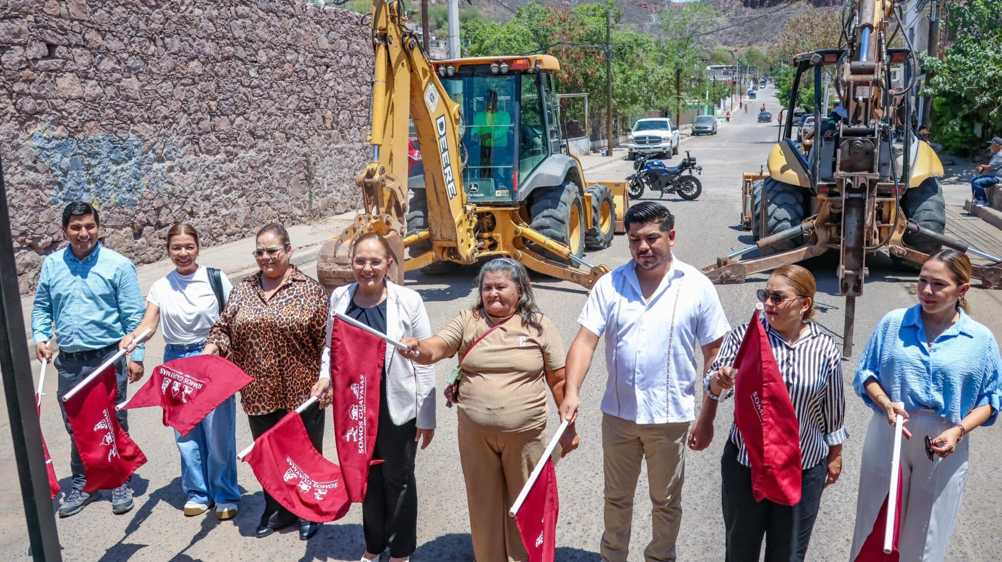 Arranca alcaldesa Karla Córdova obra de pavimentación