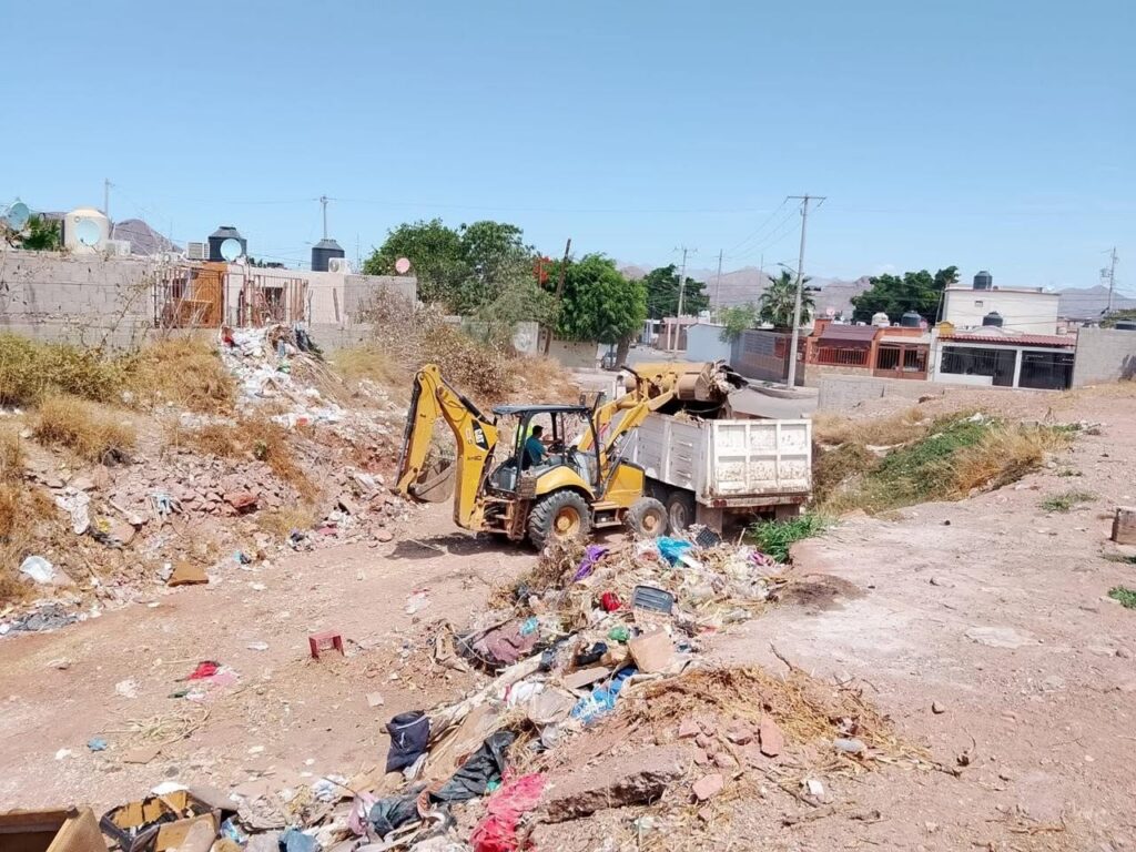 Retira Ayuntamiento de Guaymas más de 327 toneladas de basura y escombro en arroyos 2 692