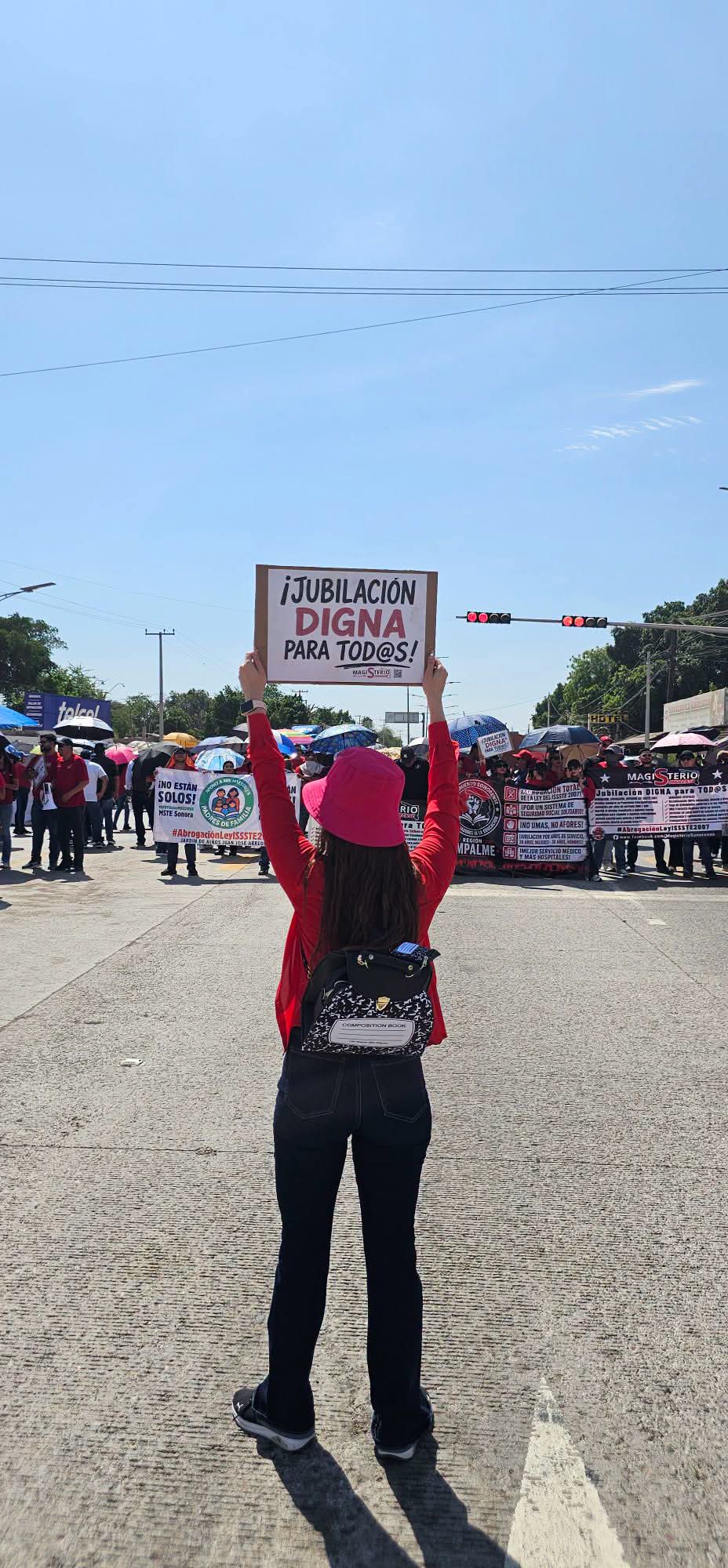 Maestros protestan con volantes