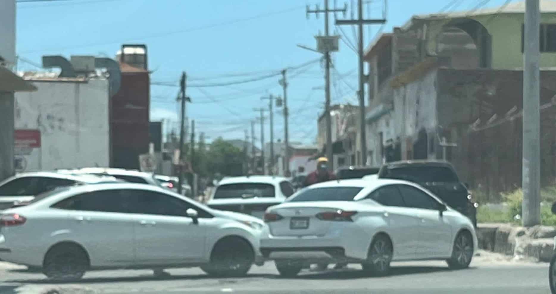 Chocan en pleno centro