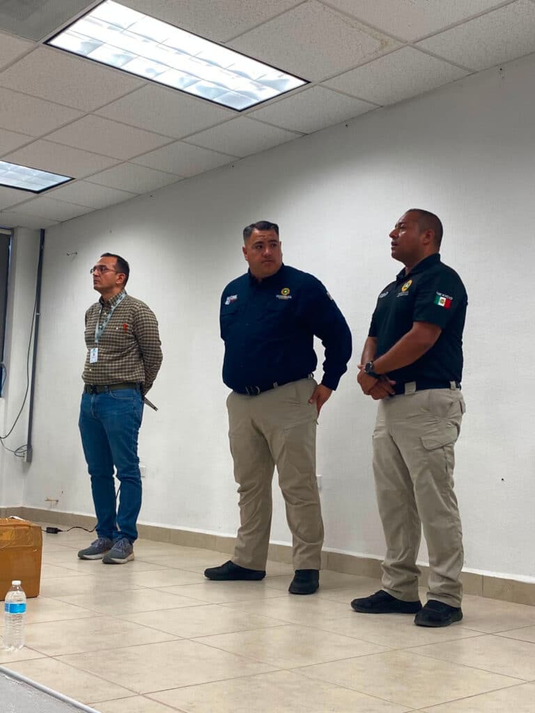Protección Civil Sonora impulsa plática para primeros respondientes en manejo de materiales peligrosos en el marco del programa Frontera 2025 4 WhatsApp Image 2026-06-09 at 2.03.36 PM