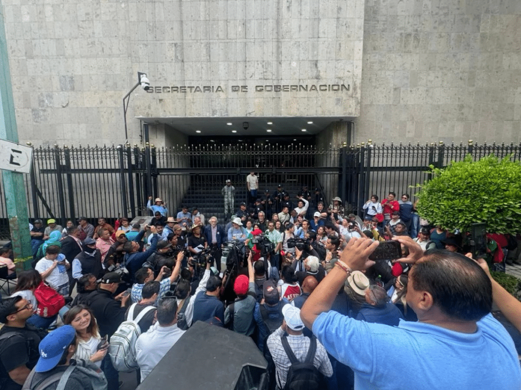 Diálogo se reanuda entre las autoridades y la CNTE 1 Diálogo