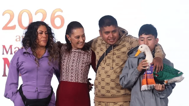 “El Pato” Merlín y su familia visitan a la Presidenta 1 image