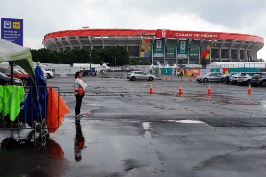 Estadio Azteca se inunda a dos días de la inauguración del Mundial 2026 1 image