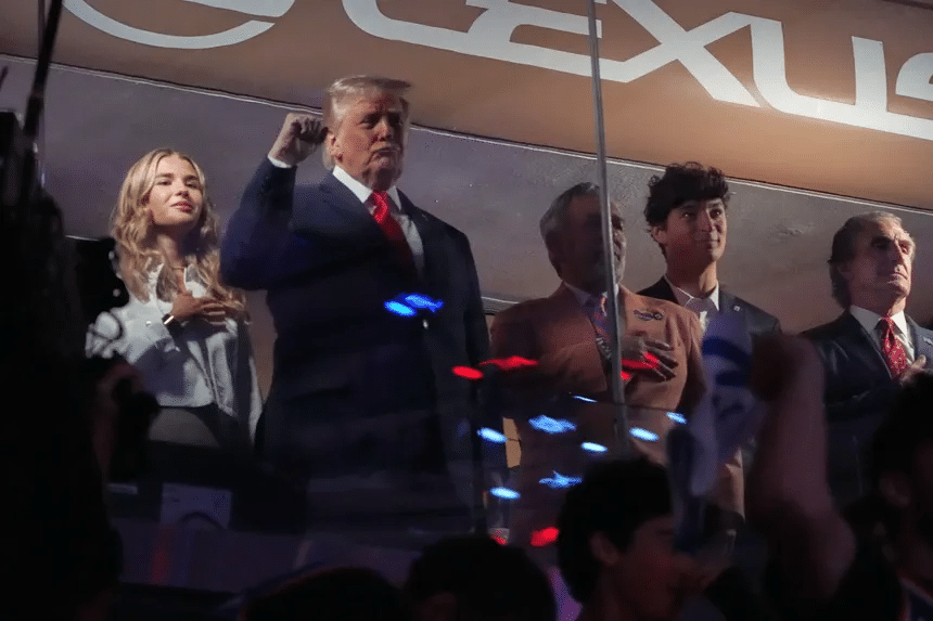 Donald Trump es abucheado en juego de la NBA; aficionados lo culpan de traer mala suerte a los Knicks 1 image