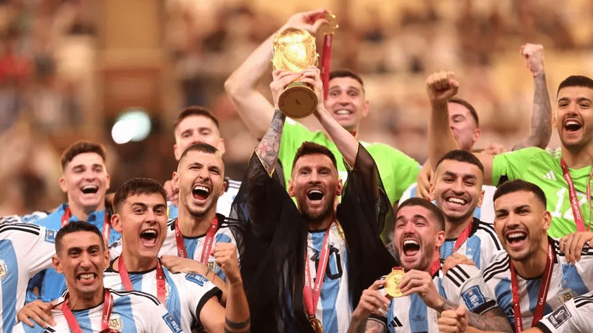 Messi brilló a los 35 años y condujo a Argentina a su tercera estrella mundial 1 image
