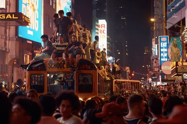 Caos en Nueva York empaña festejos de los Knicks 1 image