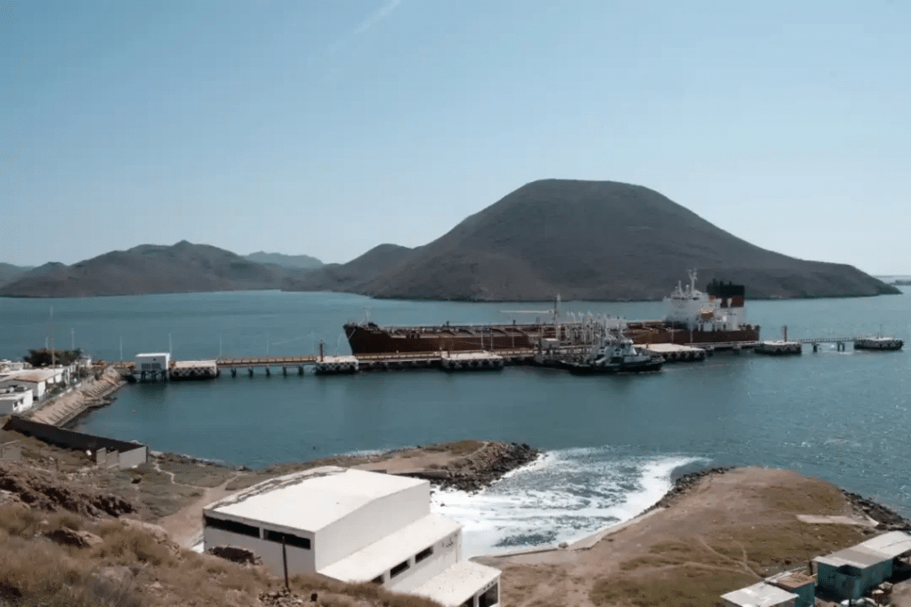 Pueblos indígenas mantienen toma indefinida de planta de amoniaco en Sinaloa 1 image