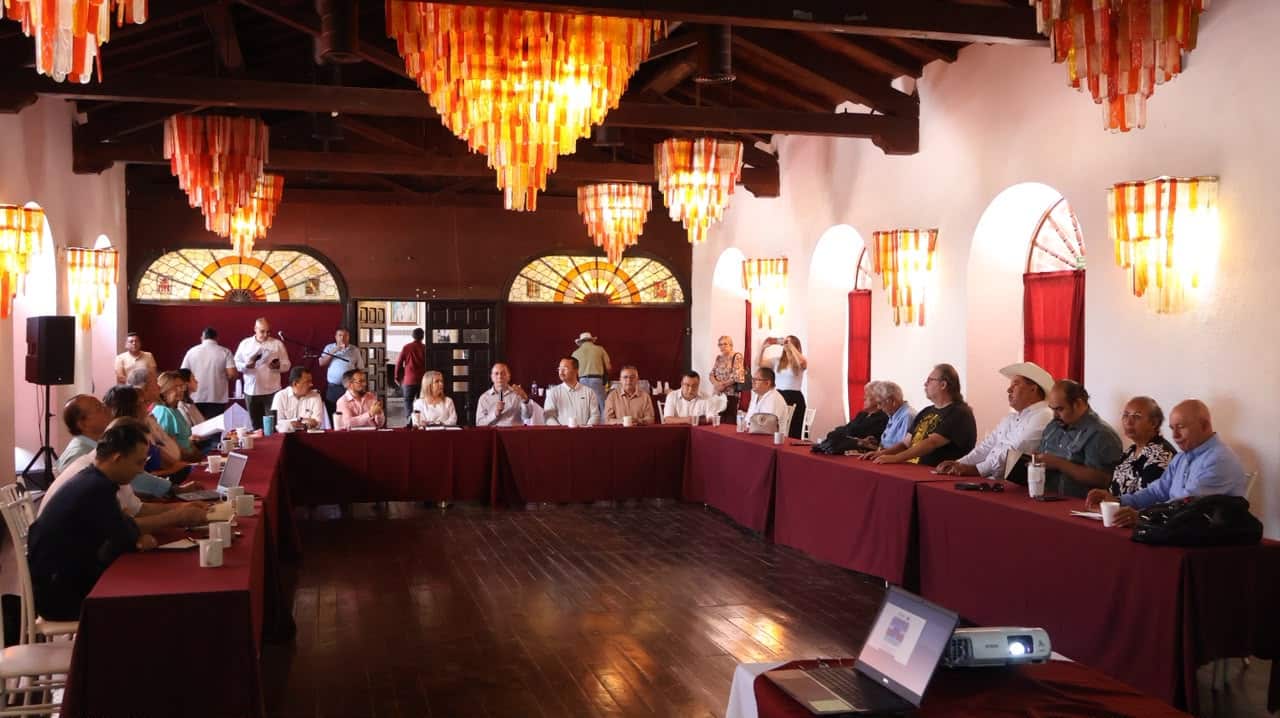 Se realiza encuentro de cronistas