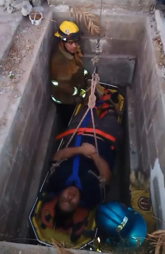 Cae hombre a cripta en el panteón 2 331