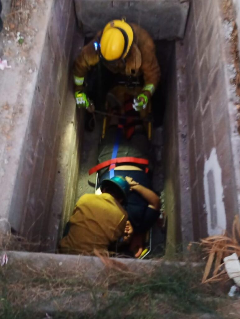 Cae hombre a cripta en el panteón 3 332