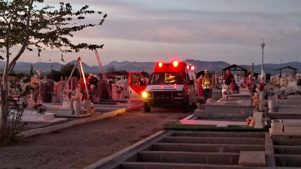 Cae hombre a cripta en el panteón 6 338