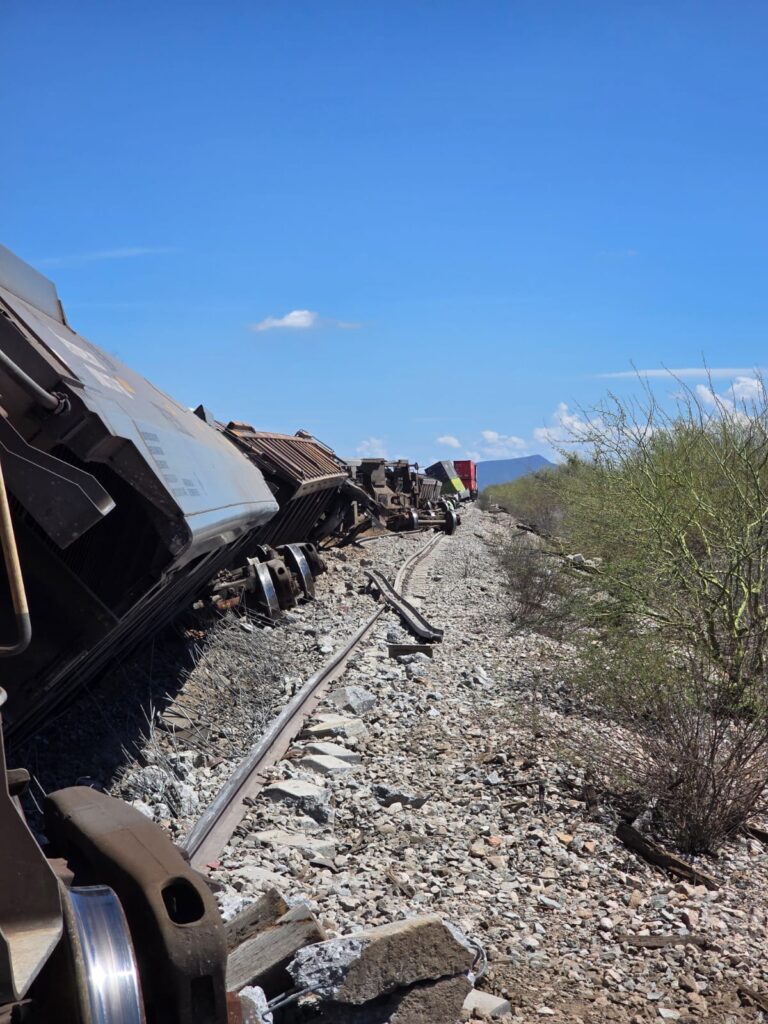 Se descarrila tren carguero en Estación Moreno 1 351
