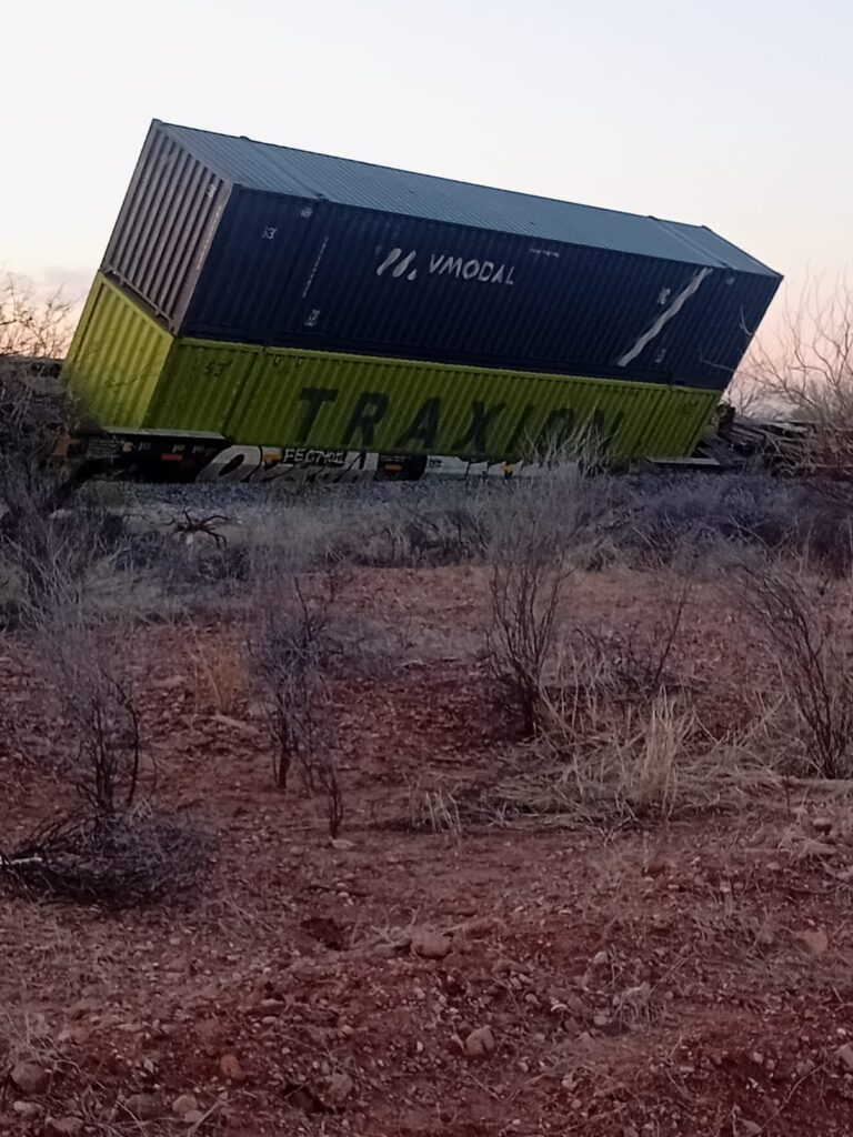 Se descarrila tren carguero en Estación Moreno 4 354