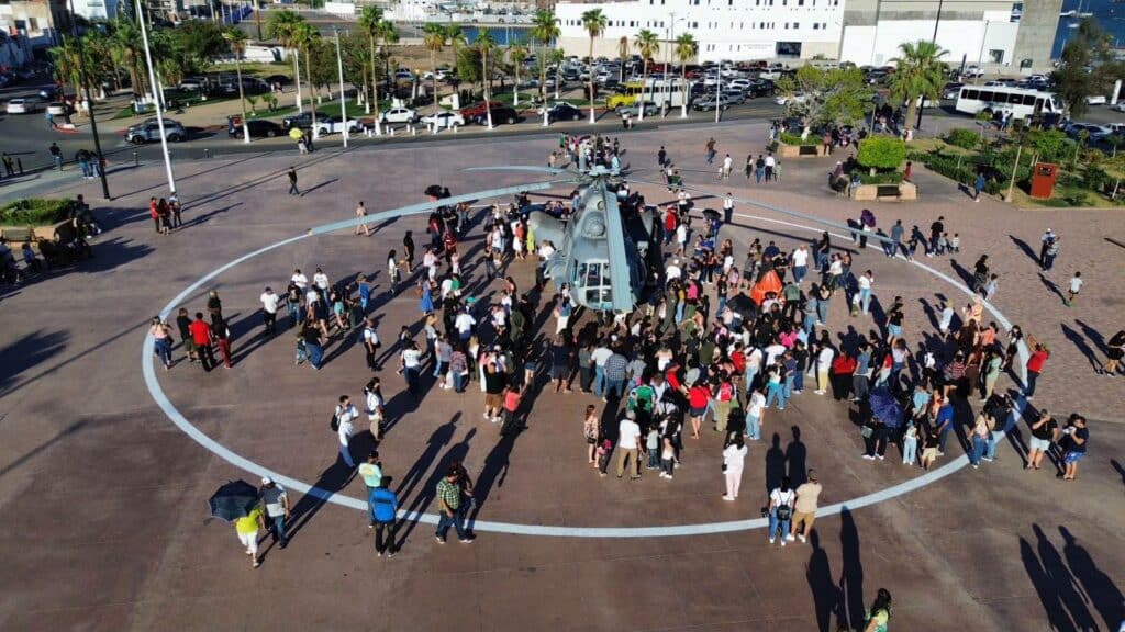 Fuerza Aérea Mexicana le cumple sueño a niño guaymense 2 364