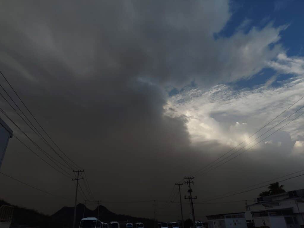 Llega remanente de tormenta de arena a la región 5 378 - copia