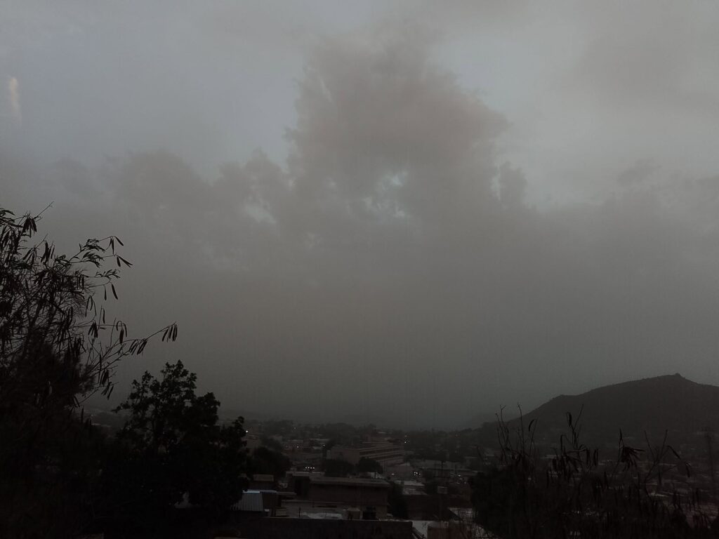 Llega remanente de tormenta de arena a la región 14 387 - copia