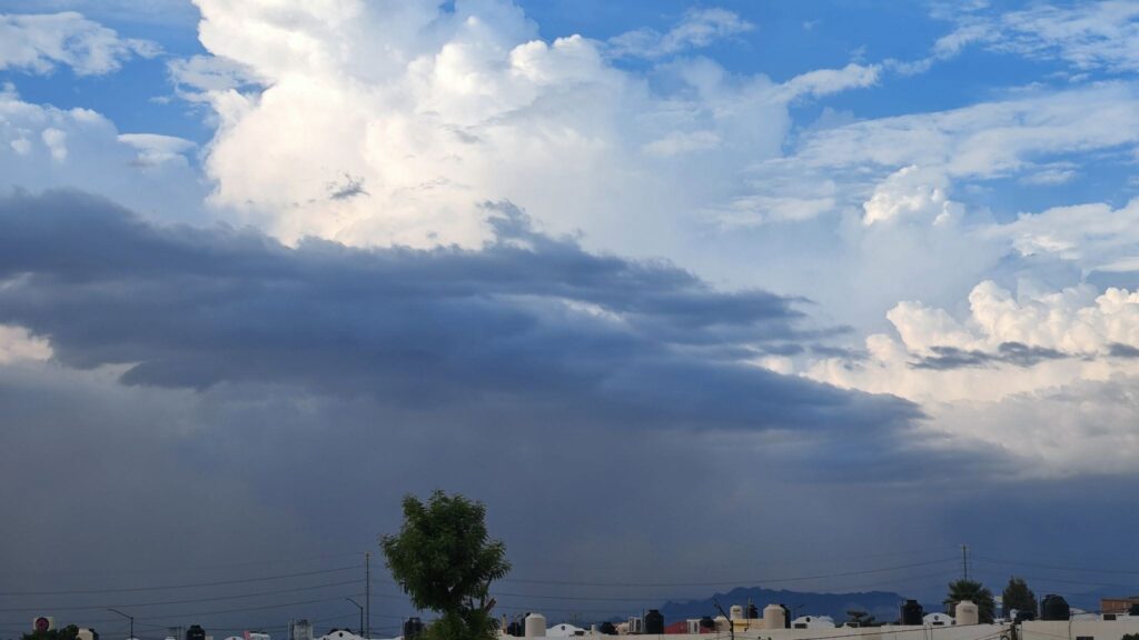 Llega remanente de tormenta de arena a la región 15 388 - copia