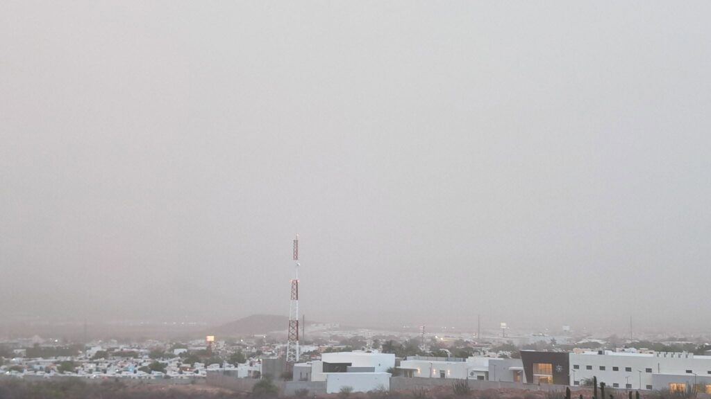 Llega remanente de tormenta de arena a la región 16 389 - copia