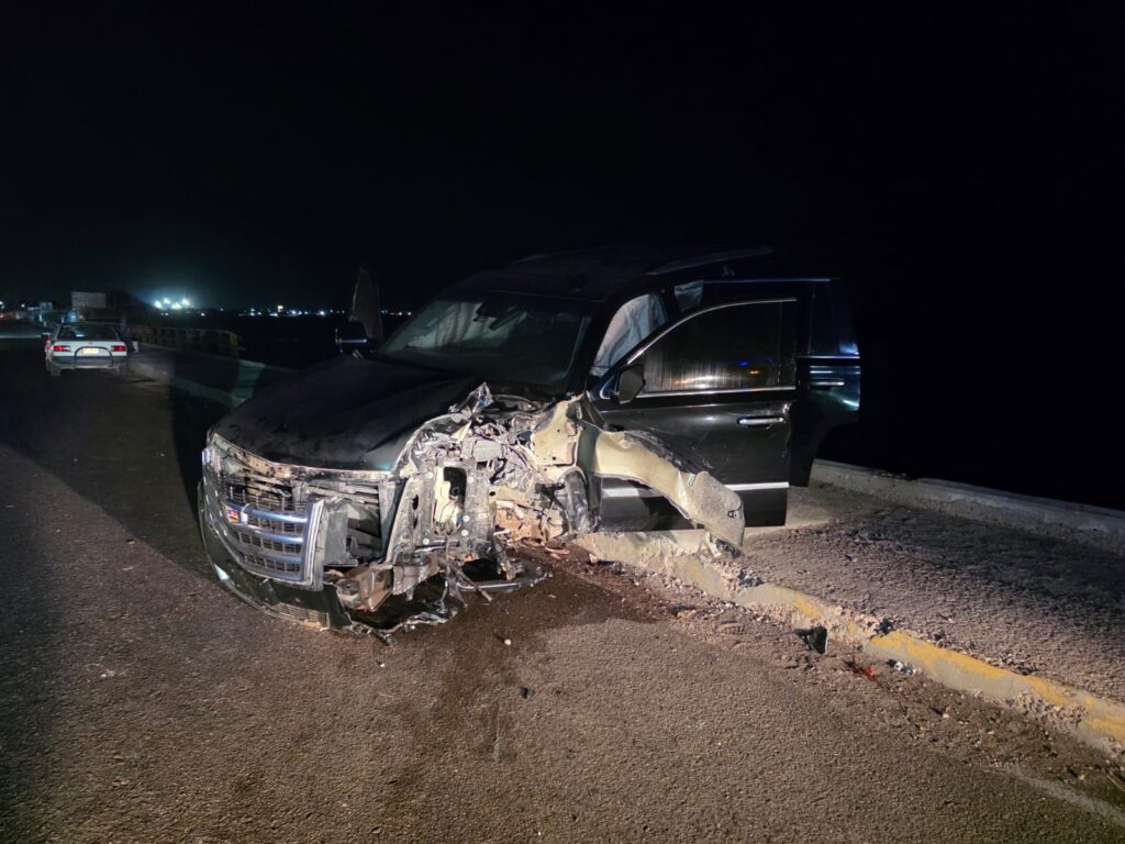 Se impacta camioneta contra estructura en el puente Douglas 1 527