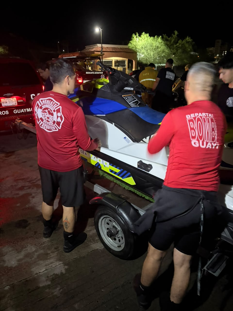 Rescatan a bañistas en San Carlos