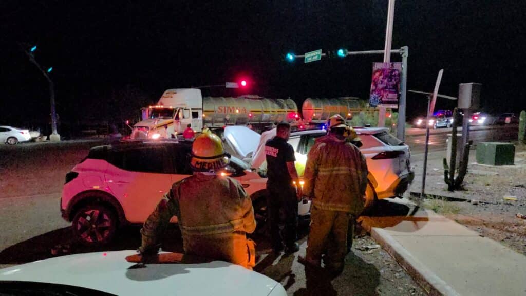 Resultan lesionados conductora y su hijo 6 594