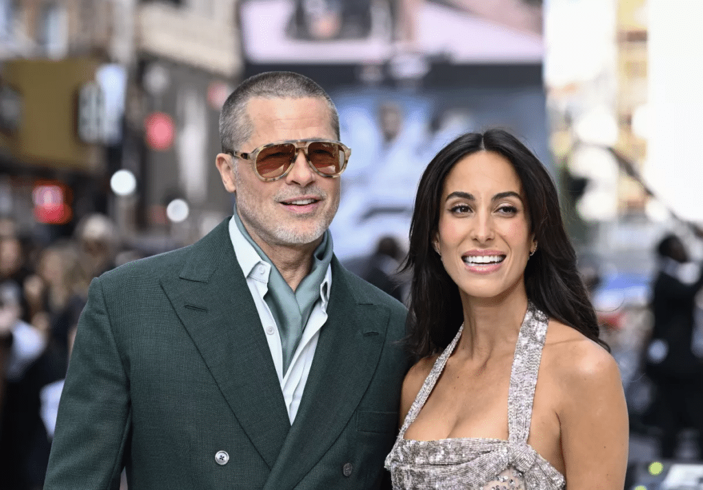Brad Pitt e Inés de Ramón oficializan romance 1 image