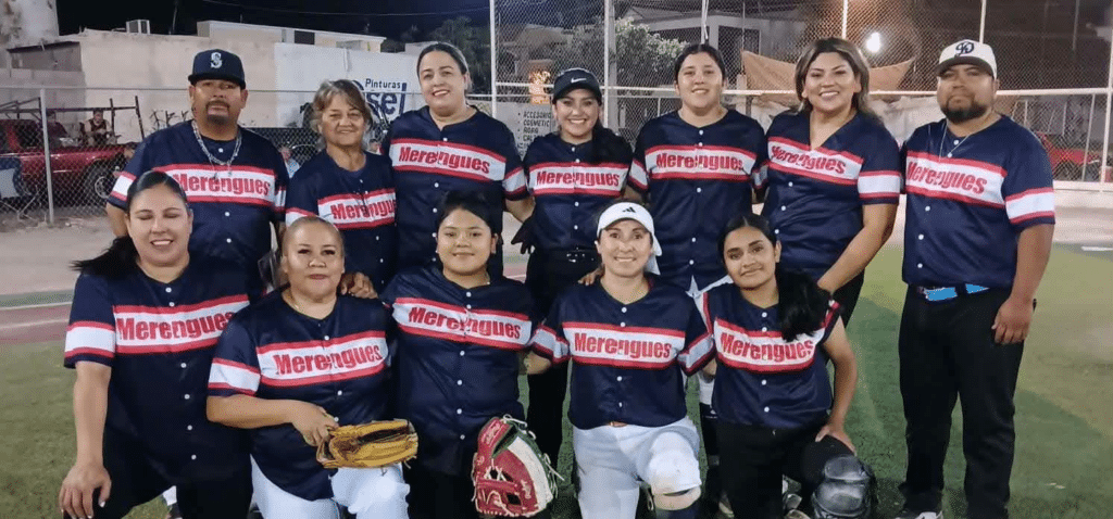 En el Softbol Femenil 1 image