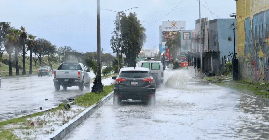 Protección Civil alerta por lluvias y tormentas eléctricas en Baja California 1 image