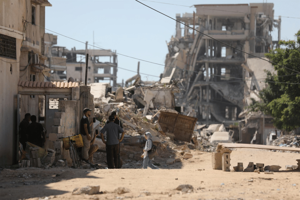 Donantes internacionales reúnen cerca de 900 millones de euros para la reconstrucción de Gaza 1 image