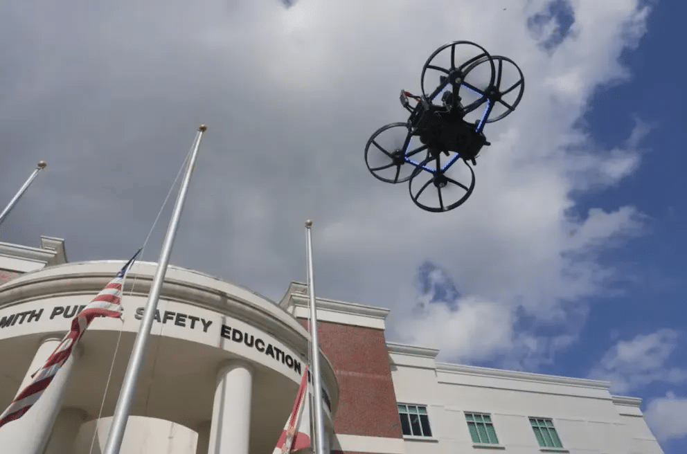 EE.UU. recurrirá a drones con gas pimienta para responder a tiroteos en escuelas 1 image