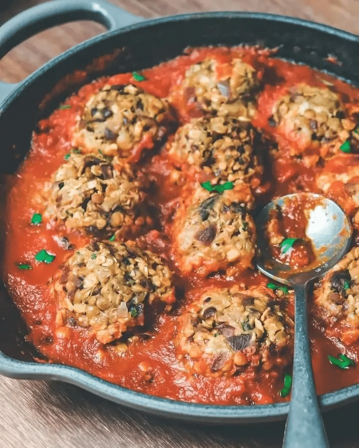 Albóndigas de lentejas en salsa de tomate 1 image