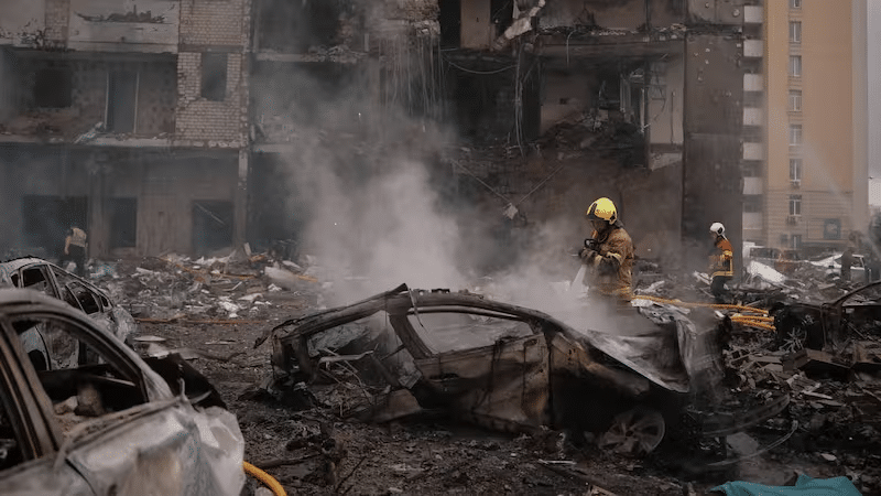 Rusia lanza ataque masivo contra Kiev antes de cumbre de la OTAN; reportan al menos 14 muertos 1 image