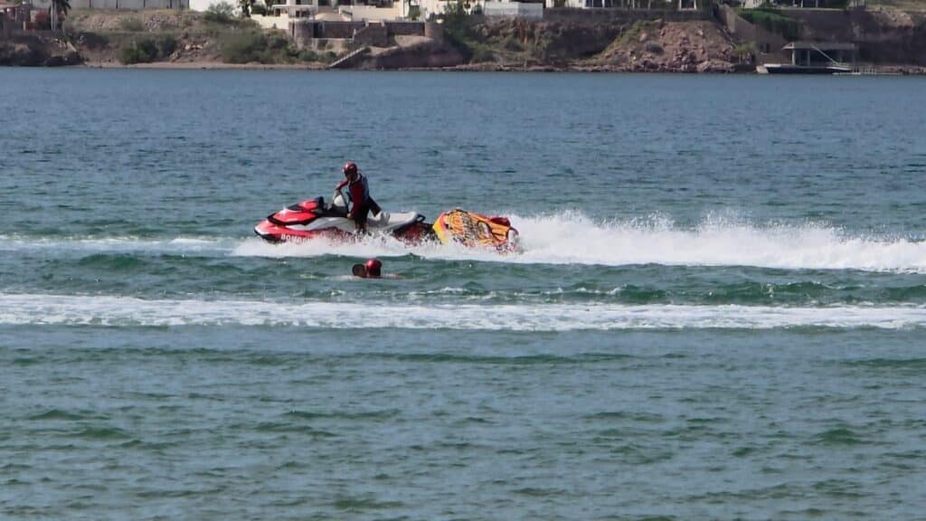 Se fortalece División de Rescate Acuático de Bomberos 8 10