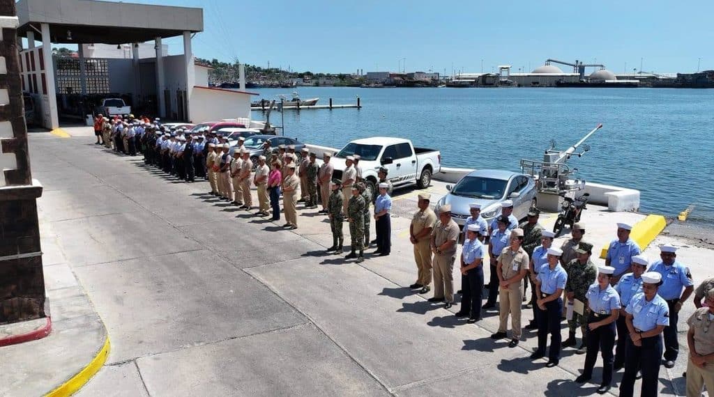 Realizan simulacro de sismo y alerta de tsunami en Guaymas 3 100