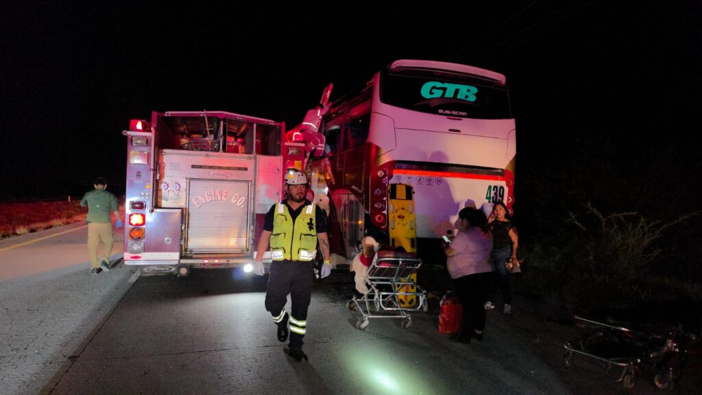 Camionazo deja un muerto y 37 heridos 1 110