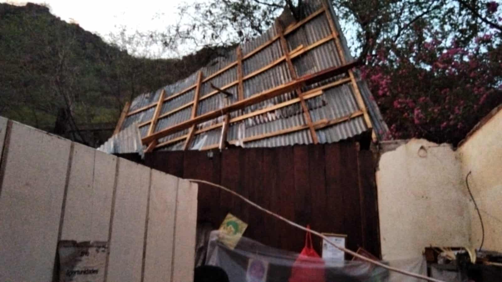 Ocasiona lluvia y viento daños en Guaymas