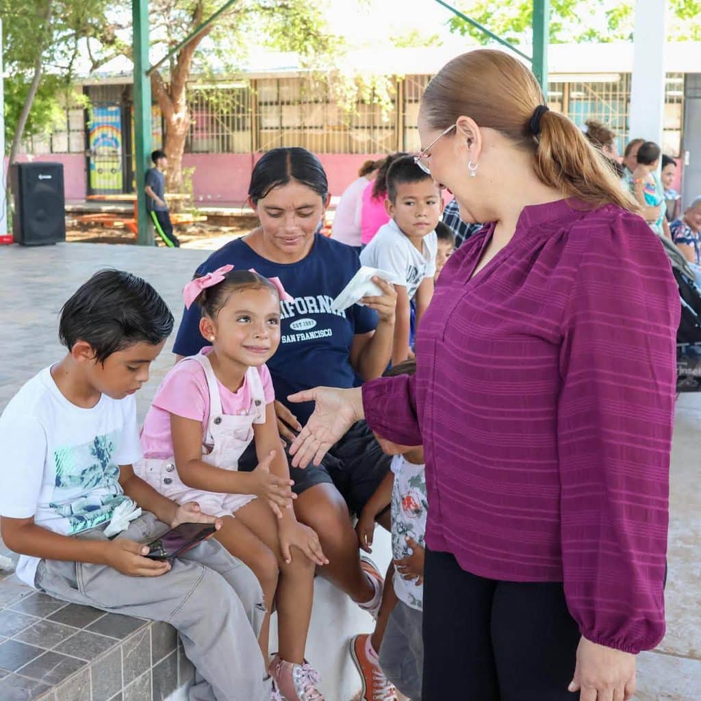 Entregan más de 450 mochilas y útiles escolares a estudiantes de comunidades rurales de Guaymas 6 38