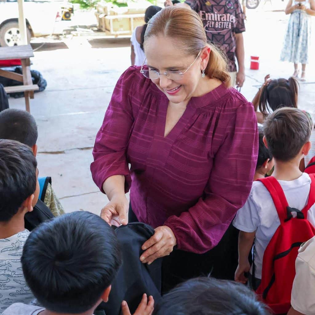 Entregan más de 450 mochilas y útiles escolares a estudiantes de comunidades rurales de Guaymas 2 42