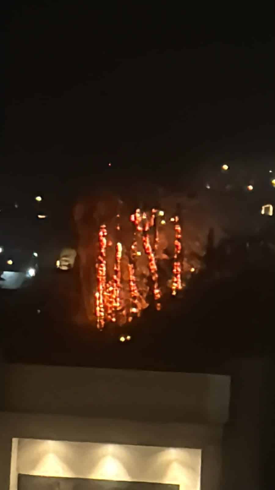 Provoca rayo incendio de palmeras en San Carlos