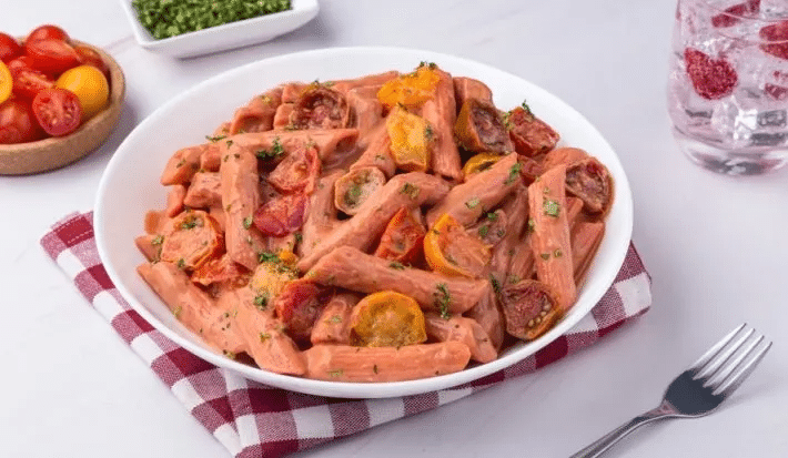Pasta con tomate 1 image