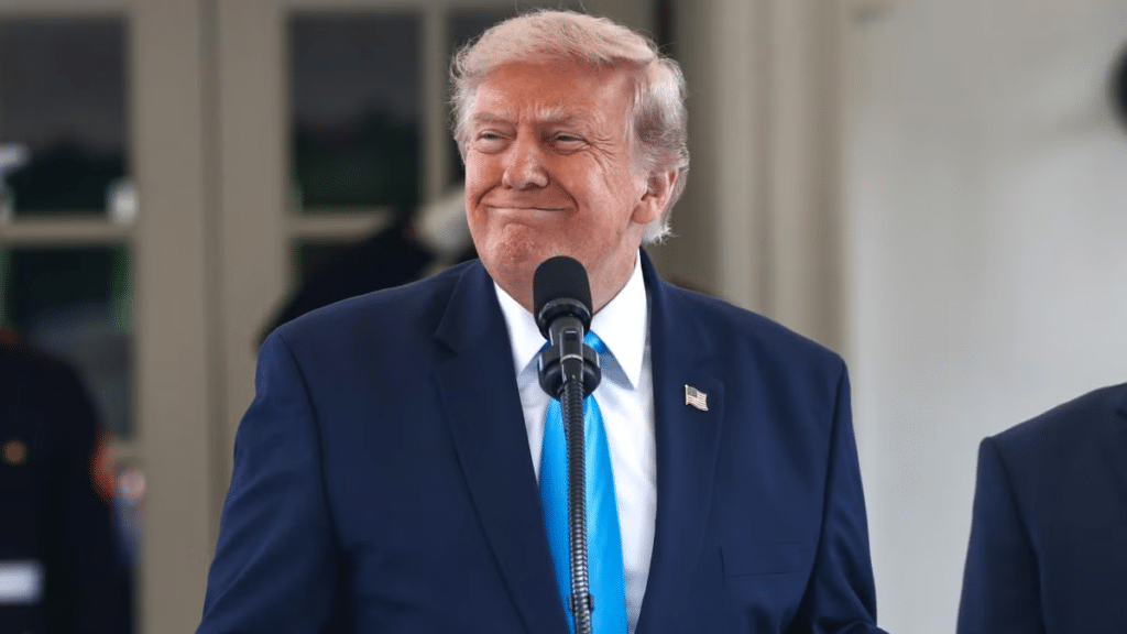 Trump asegura que reanudará diálogo con Irán este lunes 1 image