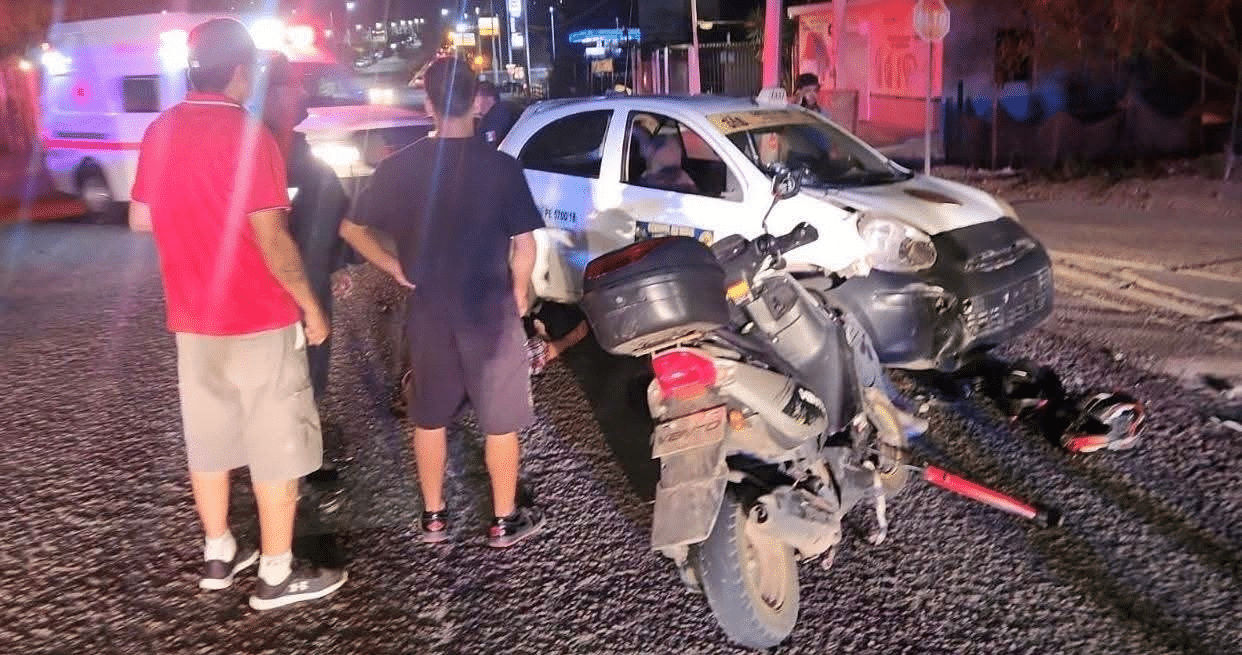 Resultan lesionados motociclistas