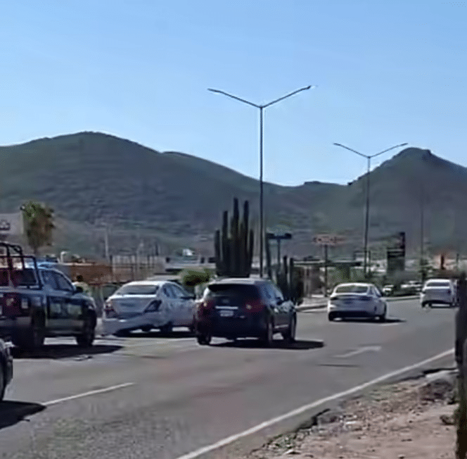 Choque por corte de circulación en Miramar 1 image