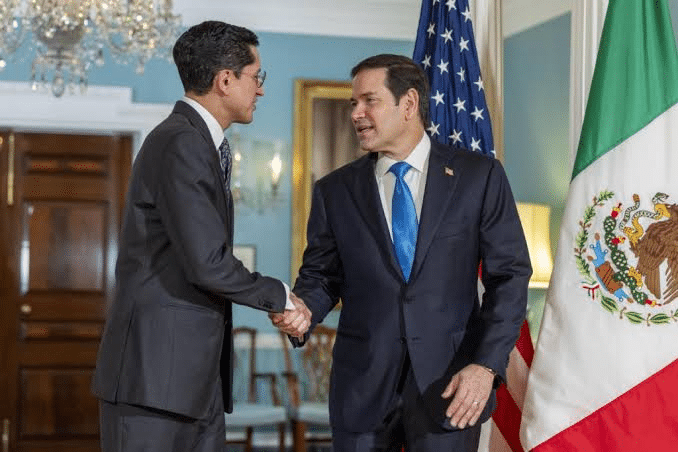 Marco Rubio recibe a Roberto Velasco en Washington 1 image