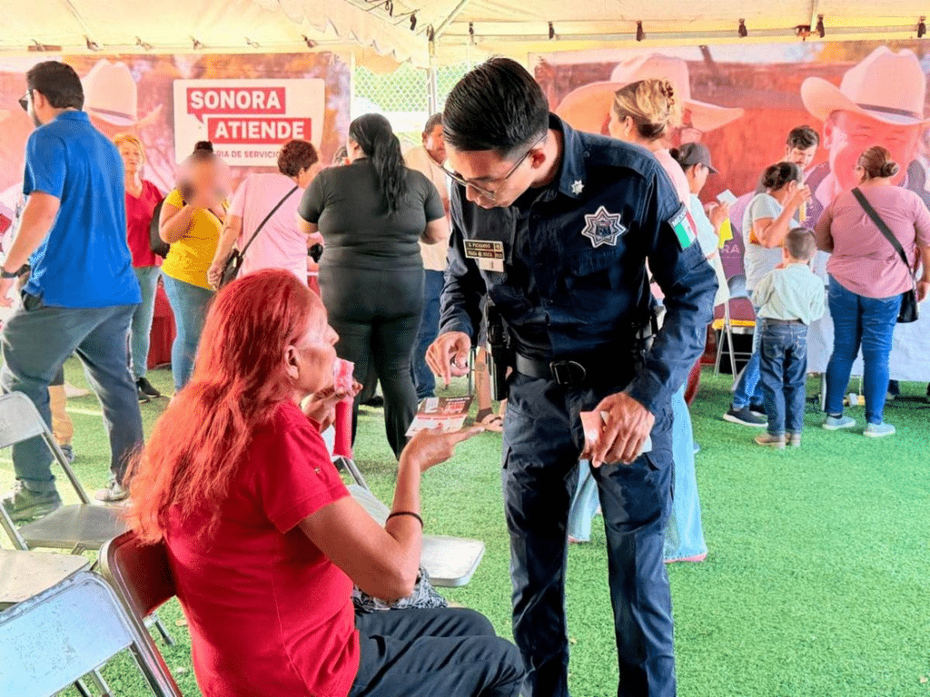 Participa Policía Estatal en Jornada de Servicios en beneficio de familias del Tazajal 1 image
